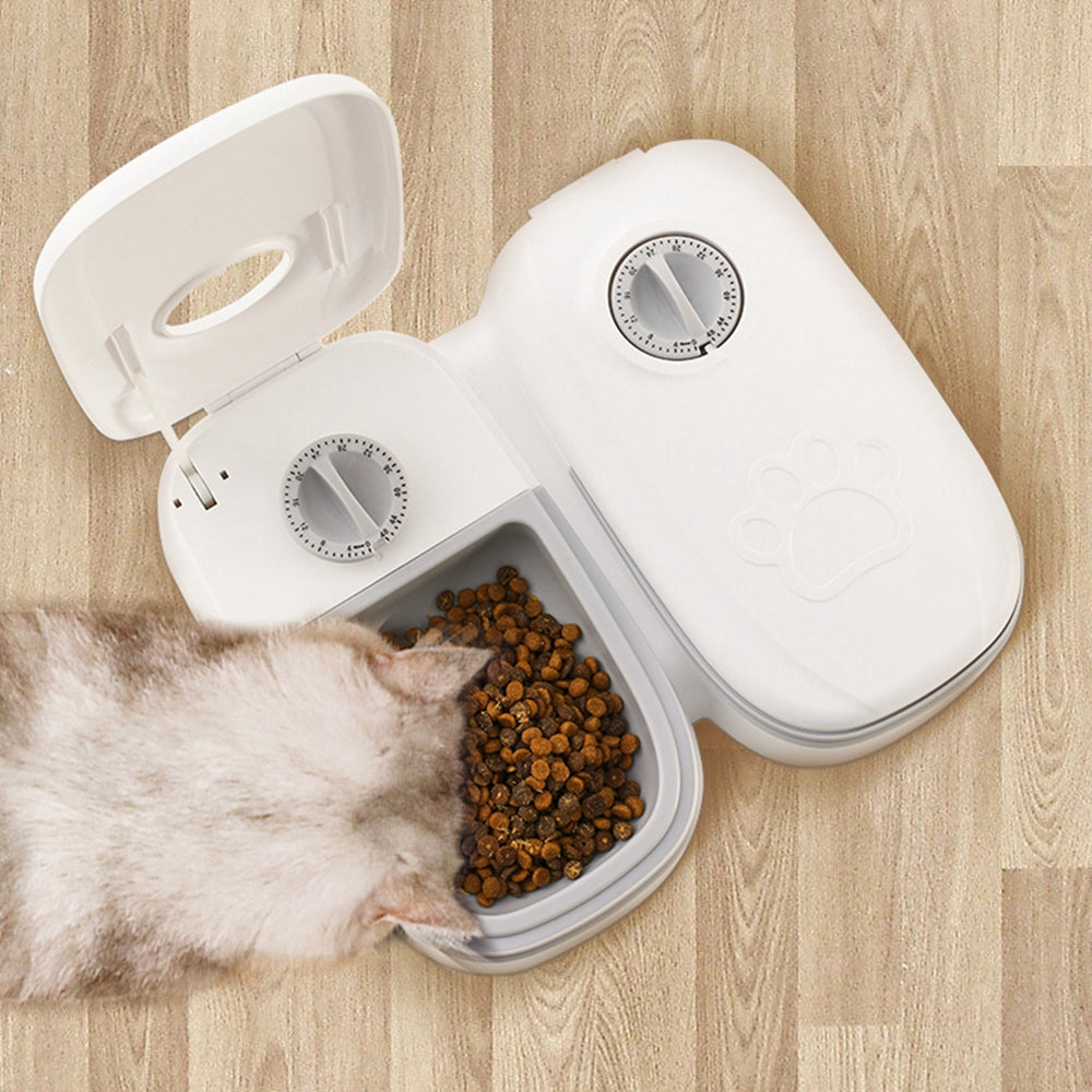 Automatic food dispenser for pets